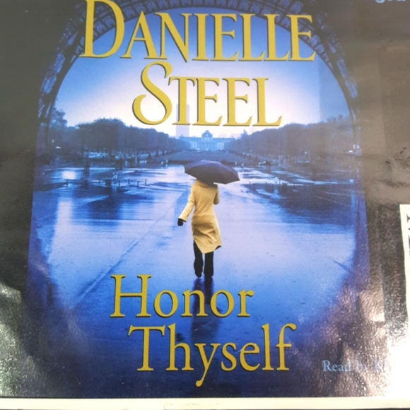 2/$20💥 Danielle Steel HONOR THYSELF Audiobook, 2007 - Picture 2 of 7